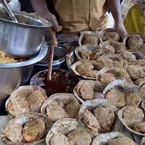 42K views · 69 shares | #StreetFood : Start your day with the famous Fateh ki Kachori of Civil Lines, New Delhi. . . . . Video Credits : @food_gambler | DforDelhi | Facebook