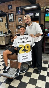 @leguizamon41_ Los cracks también se cortan acá!! Gracias hermano por la visita 🤍🖤🤍#barbershop #clubolimpia #elrayo | Mario Caceres
