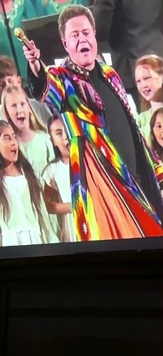 Donny Osmond Dawns His “Coat of Many Colors” as he Joins with Children to Sing at the Hollywood Bowl