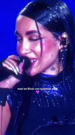 Customización de aros para shows de María Becerra en River