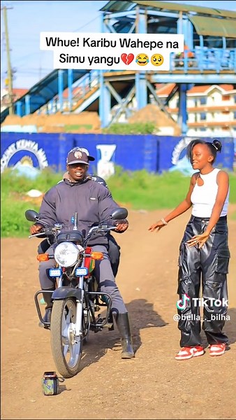 Nairobi House: Simu na Mcheshi wa Wahepe