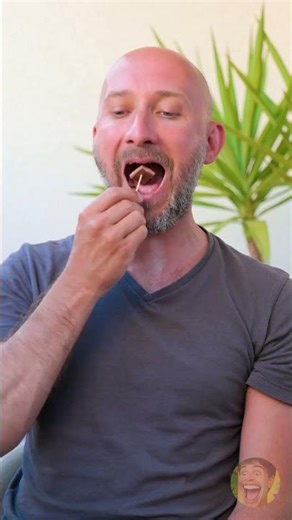 Finally! A way to eat chocolate without the sticky fingers 🍫✨#Shorts #LifeHacks
