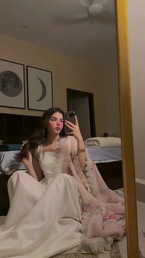 Laiba (@laibakhurramm_)’s videos with original sound - Resham