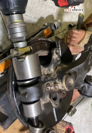 Car Repair Tips: Replace Suspension Bushing Efficiently