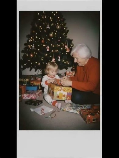 (photogenius app)❤️‍🩹 #polaroid #christmas #photogenius #ots1p