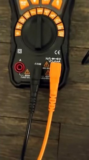 TackLife DM09 Multimeter - Measuring Direct Voltage of a Battery