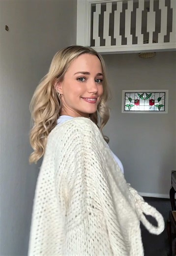 ootd 💗 cardi jeans are from @Beginning Boutique USA 🫶🏻#OOTD #fitcheck #fitdetails #fashion #trend #nz gifted