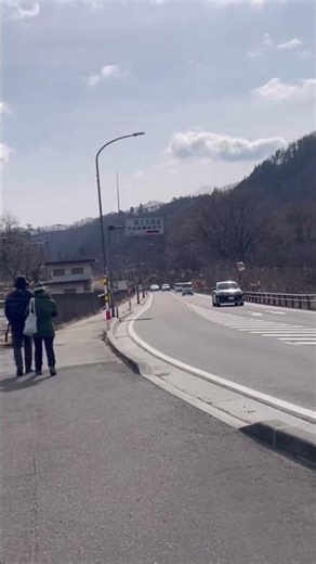 #仙台市公車的 840 號系統（通常標示為 840 或往仙台站方向的 S840）是由仙台市交通局（市營巴士）營運的重要路線。這條路線主要連接 仙台市中心 與 作並溫泉 地區。