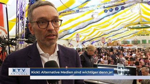 Herbert Kickl: Die Alternativen Medien brauchen wir wie einen Bissen Brot!🇦🇹🇦🇹 Mehr als 5.000 Österreicher kamen auf den Urfahranermarkt in Linz und jubelten, als FPÖ-Parteichef Herbert Kickl Richtung schwarz-grüner Bundesregierung erklärte und damit den Kanzleranspruch stellte: 2030 geht euch nichts mehr an, da gibt es einen anderen Bundeskanzler, und der weiß, was er zu tun hat. Außerdem betonte Kickl im RTV-Interview, wie wichtig die Alternative Medienlandschaft für Österreich ist. | RTV 