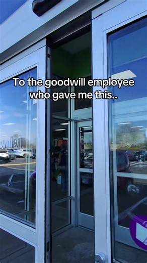 Let’s go thrifting 🙌 #thriftwithme #thrifthaul #thrifted #ditl #goodwill