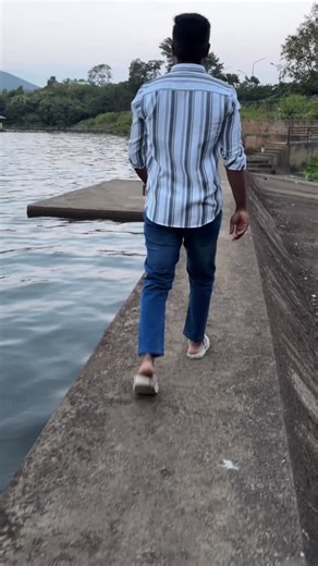 KA--18 (ಚಿಕ್ಕಮಗಳೂರು) on Instagram: "ಬದುಕು ನೀ ನಿನಗೆ ಬೇಕಾದಂತೆ ❤️ Follow::— @c_h_i_k_k_a_m_a_g_a_l_u_r_u_ #chikmagalur #chikmagalur_theland_of_hills #wanderlust #nature #capture"