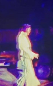 Il 28 SETTEMBRE 1974 Elvis Presley si esibisce al University Of Maryland Cole Fieldhouse di College Park, in Maryland. 🎶 #elvis #OnThisDay | Grazie Elvis Official Fans Club - Italy