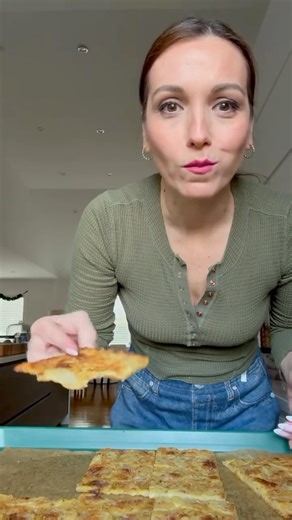 Stella Drivas 🇬🇷🇺🇸 on Instagram: "ITALIAN POTATO SCARPACCIA 🥔 incredibly crispy and ideal with soup or as a side dish 💯♨️ 💥If you enjoy recipes like this one, make sure you ORDER my NEW COOKBOOK📚 link in bio 🔗 or comment COOKBOOK💥 ✨Comment RECIPE to receive a link for this post in your DMs ✨✨✨ Full recipe is on my website: https://hungryhappens.net/italian-potato-scarpaccia/ 💙Stella"