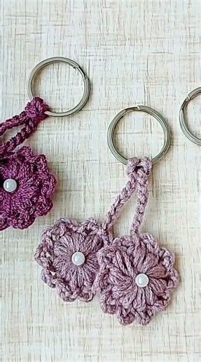 Crochet flower keychain tutorial | Easy, beautiful and beginner friendly