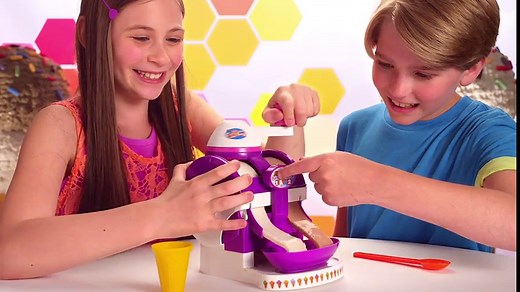Amazon.com: Cra-Z-Art The Real Ice Cream Maker with Built in Sprinkler Dispenser and Lite Up Cone : Toys & Games