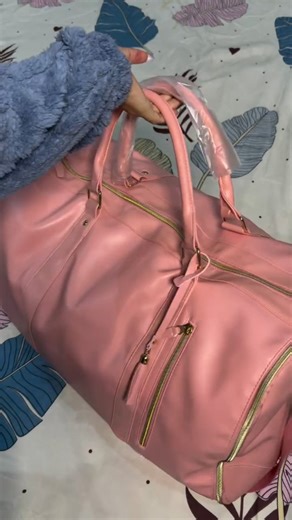 miss_shivaani 🧿🌷 on Instagram: "Comment for link 🖇️ . . . #duffelbag #bags #reelitfeelit #reelkarofeelkaro #explore"