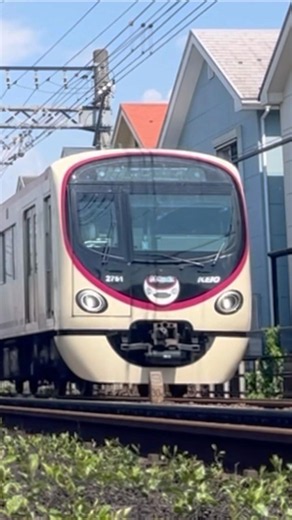 京王2000系が高幡不動と南平駅間を駆けるシーン！！ #京王線 #京王2000系 #走行シーン #サカバンパスピス