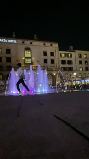 Moonwalk In Public 🔥 #moonwalk #dance #smoothcriminal #mj #michaeljackson #billiejean