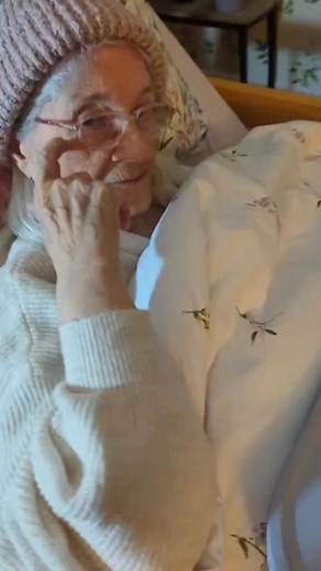 adamant I took her invisible notes #dementia #dementiacare | Dementia Nan