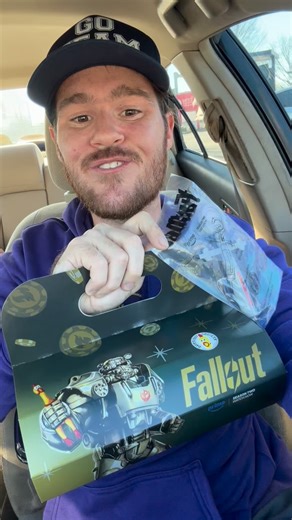 Redneck Snack on Instagram: "Dave’s Hot Chicken Fallout Saucy Survival Kit Review @daveshotchicken @falloutonprime #fallout #fastfood #foodie #foodreview #reels"