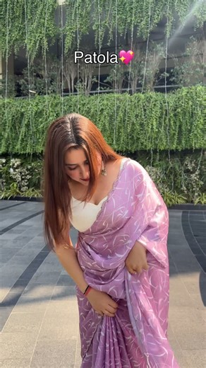 TEENA on Instagram: "Patola>>> . . . #patola"