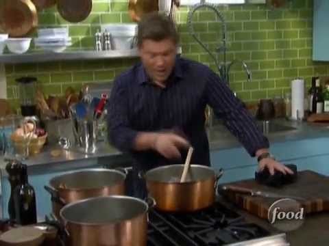 Tyler's Ultimate Turkey Gravy How-To | Food Network