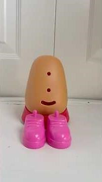 Building Mr.Potato Head with 7 pieces hat and hands