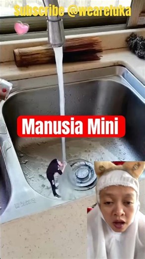 Tiny Human Washing Hair ❗️