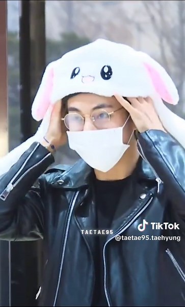 BTS at the Airport: Sightings and Reactions