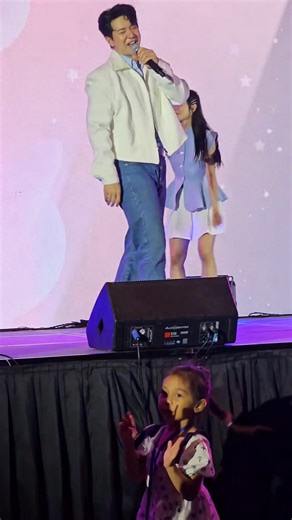 #งานเลี้ยงภายในไว้ใจไอซ์ศรัณยู เคยมีคนบอกว่า ไอซ์ถ้าเอ็งเอนเตอร์เทนคนในงานเลี้ยงภายในให้สนุกกับเอ็งได้ ทุกเวทีของเอ็งจะไม่ใช่เรื่องยากอีกต่อไป เอาจริงๆร้องเพลงมา 20 ปี ไม่มีงานไหนง่ายเสมอไปครับ ทุกวันมีสถานการณ์ที่แตกต่าง ลูกค้าที่หลากหลาย จะโชคดีมาก ถ้ามีคนดูคนฟัง พร้อมจะสนุกกับคุณอยู่แล้ว ร้องอะไร เต้นอะไร พูดอะไร เอาหมด แต่มันจะถท้าทายมาก ถ้าสถานการณ์ที่คุณต้องเจอคือ งานเลี้ยงที่แขกในงาน ต่างคนต่างที่มา ในหนึ่งโต๊ะ บางทีมาบ้านล่ะ 2-3 คน แน่นอนว่า การที่นักร้องขึ้นเวที แล้วจะมาชวนเต้นเลย ใครจะ