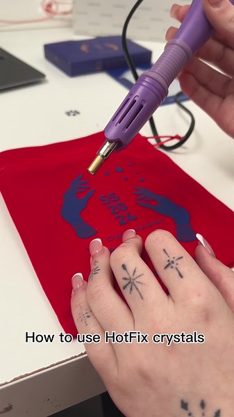 This is how to use hotfix crystals! Which do you prefer? Hotfix or non hotfix? #fyp #swarovski #hotfixrhinestones #beadsandcrystals #rhinestones #smallbusiness #preciosa #swarovskicrystals