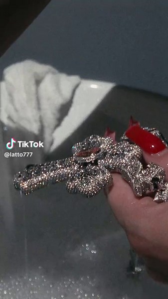 ASMR Eating with Big Latto: A Tasty Experience