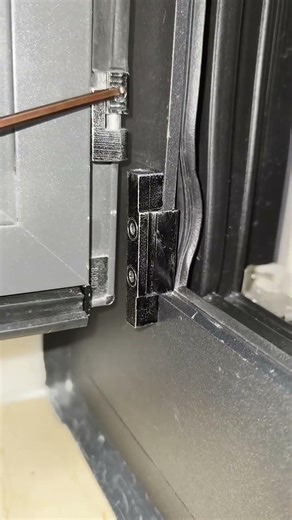 Specialized window screens for outward-opening windows; do not use screws for installatn!#qiangning