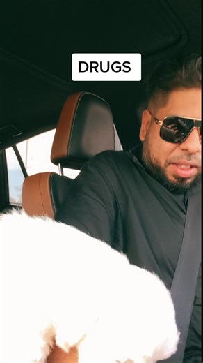 Elvis Chirinos Jr (@elvischirinosjr)’s videos with The Drugs Owl Vine by Sunny Mabrey - Hannah Reverie