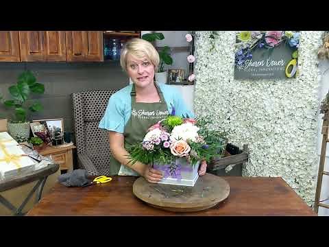 Hat Box Design - how to arrange flowers in a Hatbox