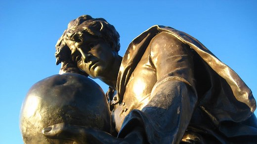 Theme Analysis: Religion in William Shakespeare's "Hamlet"