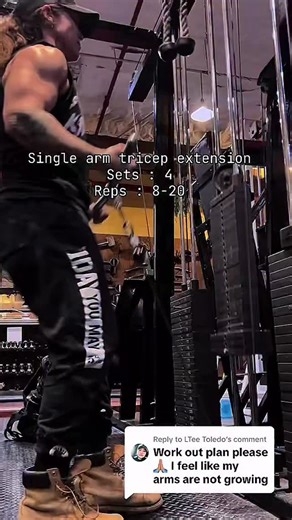 Emma on Instagram: "I pair each tricep exercise with a bicep exercise so you can work one while you rest the other. I train arms separately from back and chest day because I believe those are bigger muscle groups that need their own day💪 Sponsored by // @iam.militarymuscle 🇺🇸code : Emmazonian @5percentnutrition 🔺code : EMMA15 #wlw #wuhluhwuh #sapphic #bodybuilding #lgbtq #5percent #5percentnutriton #arms"