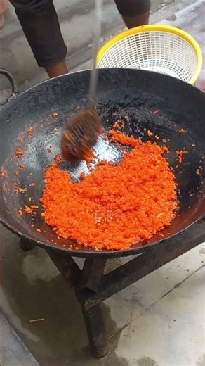 Traditional Gajar Ka Halwa: The Ultimate Winter Delight! 🥕✨ #GajarHalwa