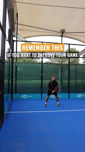 Positioning is crucial in padel and you will often see the best players seem to have all the time in the world to play their shots 📈 It’s because they are starting from the right place and making the right choices based on their opponents’ padel court position ⚡️ Make sure you’re returning to the correct position as quickly as possible to be ready for the next ball 💪 #padel #padeltennis #ThePadelSchool #sports #footwork #training #padeltips | The Padel School