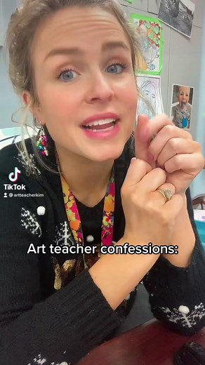 Krokotak.com Instagram inspiration, art project! #holidayart #elementaryschool #artteacher #christmascraft #christmas #lovemyjob #forkids