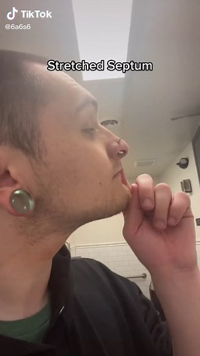 Male Stretched Septum Padlock Piercing | 00g/10mm