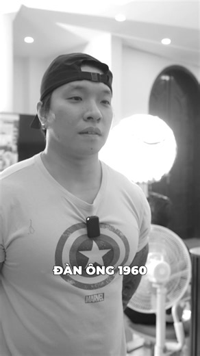 Old Spice: Tóc sạch bồng bềnh, hương thơm lôi cuốn! 💪 Phong cách của bạn, từ mái tóc. Mua ngay! * Chúng tôi nhận hoa hồng từ các nhãn hàng khi bán/ giới thiệu/ trải nghiệm các sản phẩm được liên kết với video này. * #binochemtienganh #PG #oldspice | Bino chém tiếng Anh