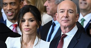 Jeff Bezos' Fiancée, Lauren Sánchez, Opts For Daring Look At Trump's Inauguration