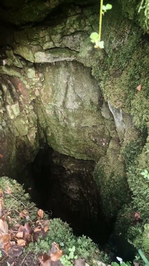 Ciauca dell'Orticara un'inghiottitoio carsico a Campodimele (LT)