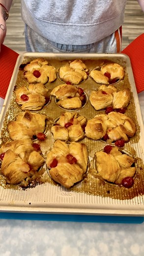 5 ingredient treat 😍 I make an easy twist on a classic favorite with only 5 ingredients, enjoy! | Kailee’s Kitchen