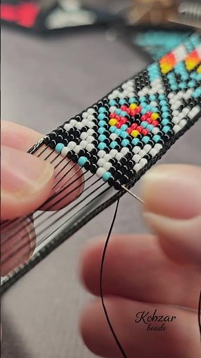 Beadwork for Beginners: Watch This Perfect Loom Row Come to Life