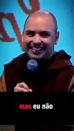 Na Bíblia, mulher como “auxiliar” não significa submissaO Frei Gilson segue uma agenda conservadora que impõe à Bíblia uma visão em que a mulher é inferior ao homem. Ele lê em Gn 2:18 que a mulher é auxiliar do homem e conclui que ela foi feita para servi-lo. Mas o problema dessa interpretação é que, na Bíblia, a palavra “auxiliar” (עֵזֶר) não significa subserviente. Afinal, repetidamente, a Bíblia afirma que Deus é nosso “auxiliar”, ou “auxílio” (Sl 33:20, 70:5, 121:1-2). Evidentemente, isso nã