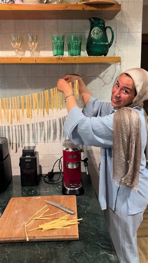 Home made pasta 🍝 Ingredients: - 2 cups flour - 3 eggs - 1/2 tsp olive oil - 1/2 tsp salt . . #pastamaking #pasta #dough #cooking #baking