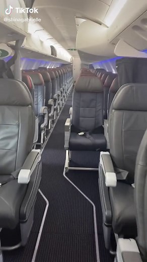 CRJ-900 Cabin Interior: 2-2 Seating & Regional Jet Layout