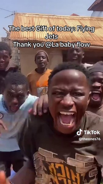 One of the best Gifts in my LIVE. Thank you, La baby flow! For your support to my content.@La baby flow #tiktoklive #livehighlights #livegift #flyingjets